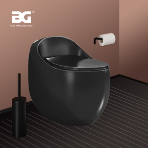 Vaso sanitário inteligente com descarga por gravidade lavatório para banheiro de hotel esmalte sanitário moderno de costas para a parede vaso sanitário de uma peça
